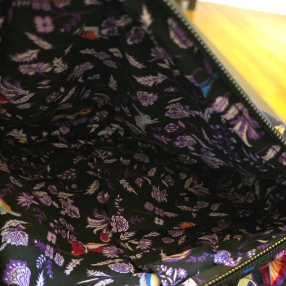 Vibrant Floral Backpack - Picture 6 of 7